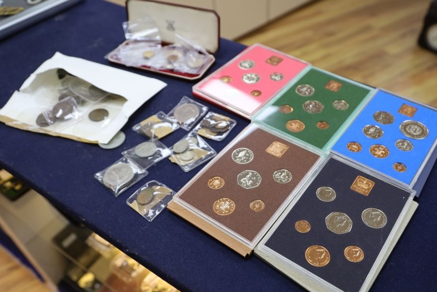 A 1950 Royal Mint specimen coin set, various other base metal sets, coins, commemorative issues and bonds dated 1913